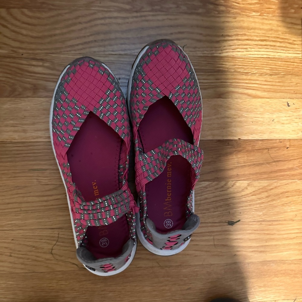 Bernie Mev pink and silver shoes size 39